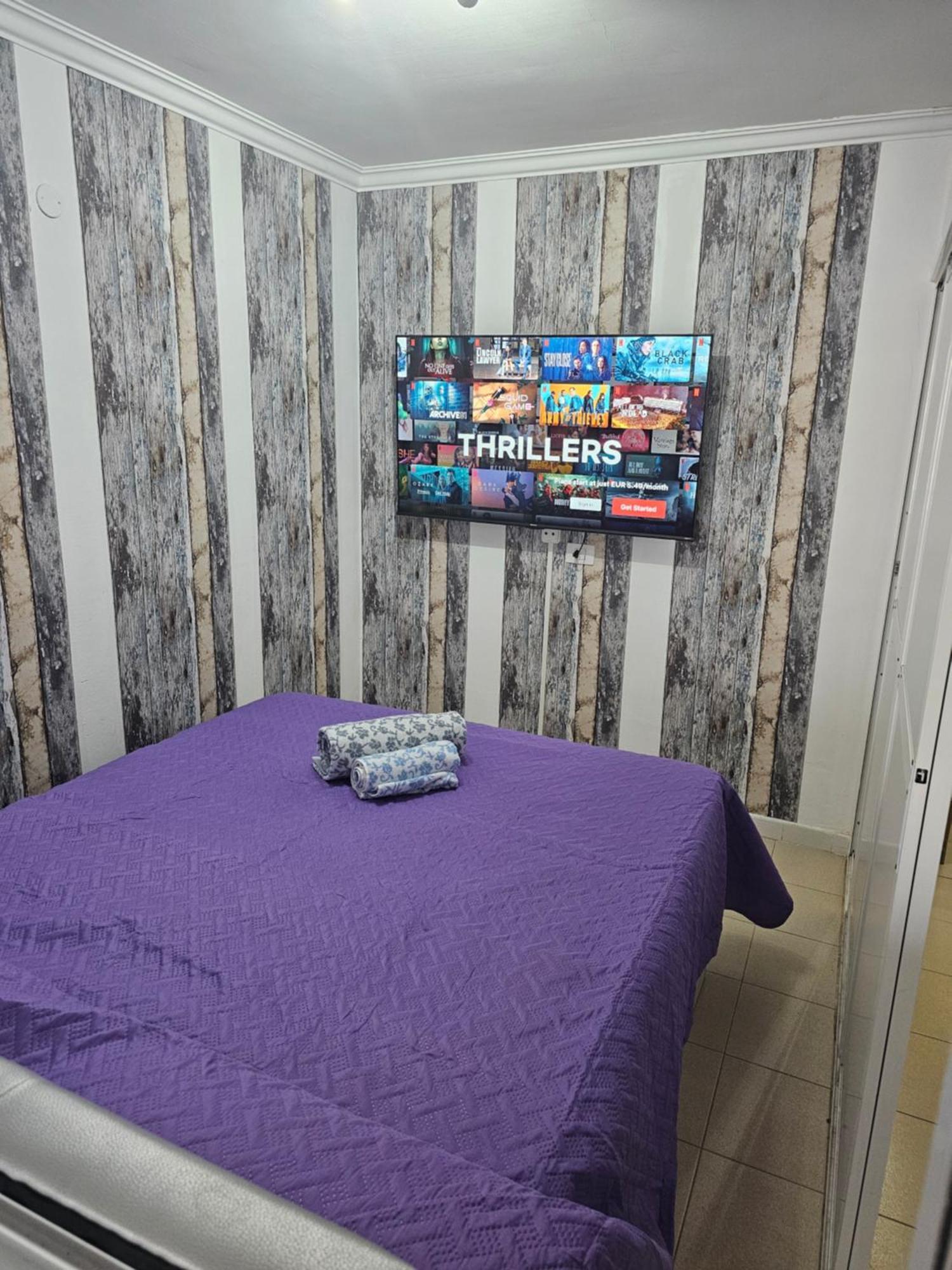 Cozy Studio, Aircon And 3 Pools 圣米格尔德阿沃纳 外观 照片
