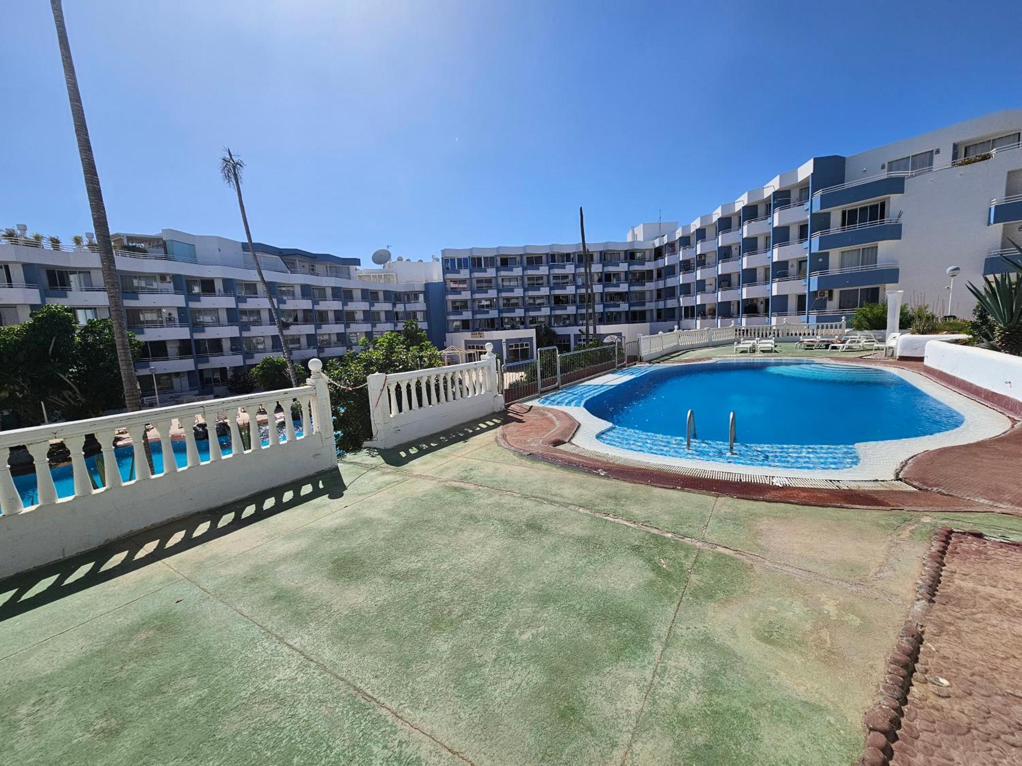 Cozy Studio, Aircon And 3 Pools 圣米格尔德阿沃纳 外观 照片